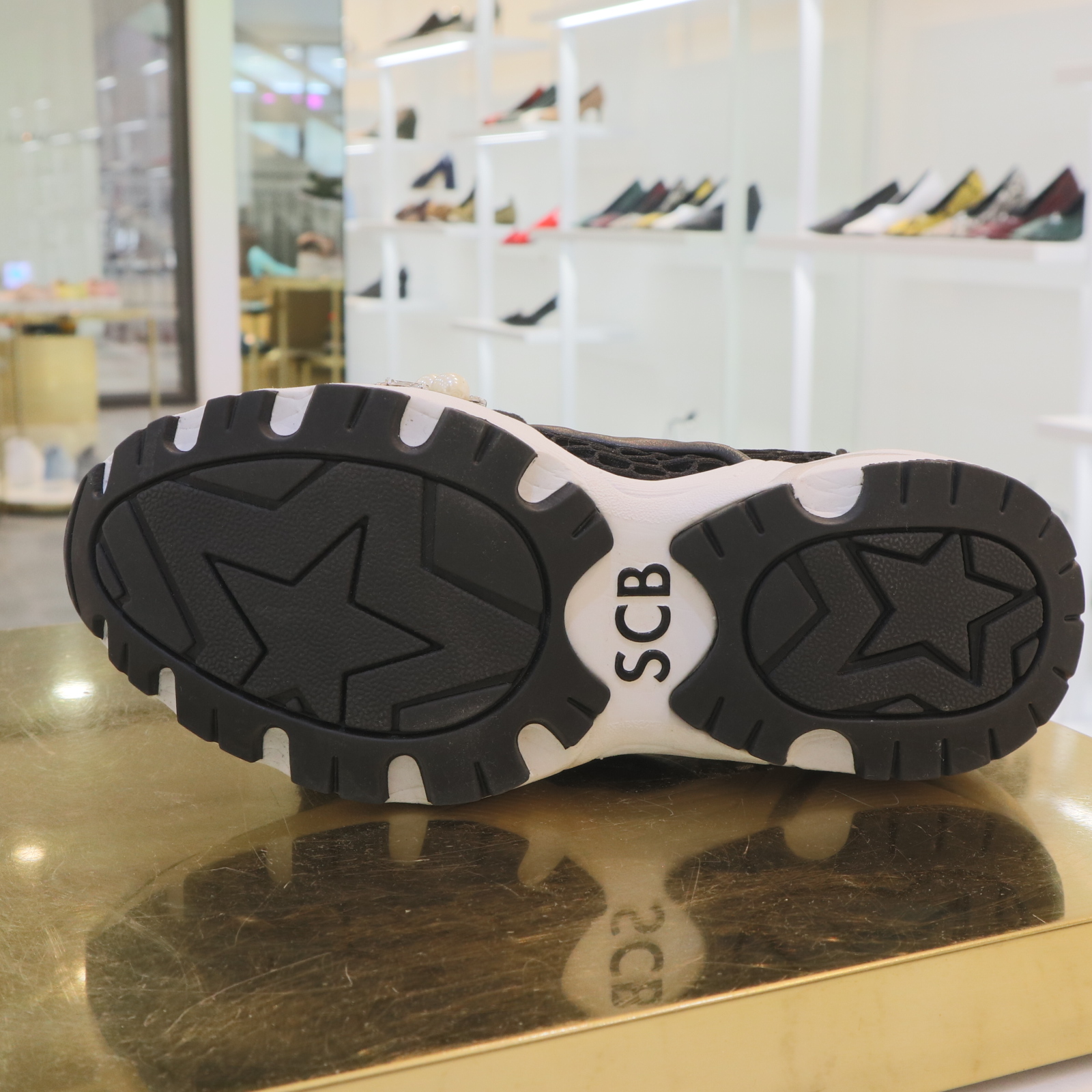 <b><p>Shu Comma Bonnie Mary Jane melody Slip- 5CM</p></b><b><p>シューコンマみる メアリー・ジェーン メロディ スリップオン 5CM ホワイト DG4DX17066</p></b><br /><br /><p align='center'>