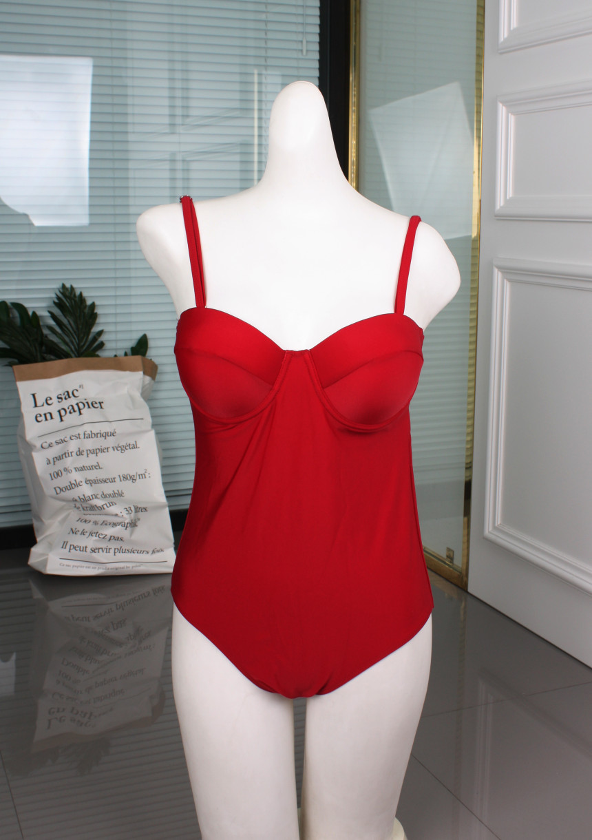 <b><p>wine simple Monoki igrance pie smsuit Sporty</p></b><b><p>ワイン シンプル モノキニ 無知 ワンピース水着 スポーティー 薄い見える 夏バカンスルック</p></b><br /><br /><p align='center'>