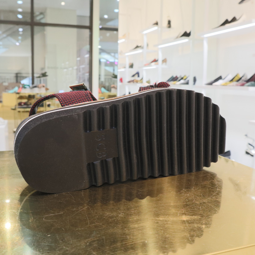 <b><p>Shu Comma Bonnie suecbe Retro mood flower</p></b><b><p>シューコンマみる suecommabonnie レトロ 気分 花 サンダル DG2AM17021RE</p></b><br /><br /><p align='center'>