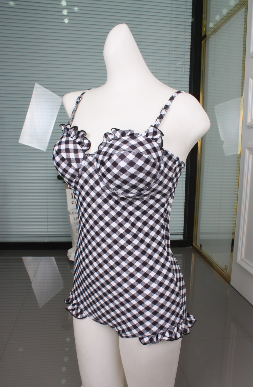 <b><p>check Frill Monokini swimsuit lovely cute</p></b><b><p>チェック フリル モノキニ 水着 ラブリー かわいい ワンピース ビーチスタイル</p></b><br /><br /><p align='center'>