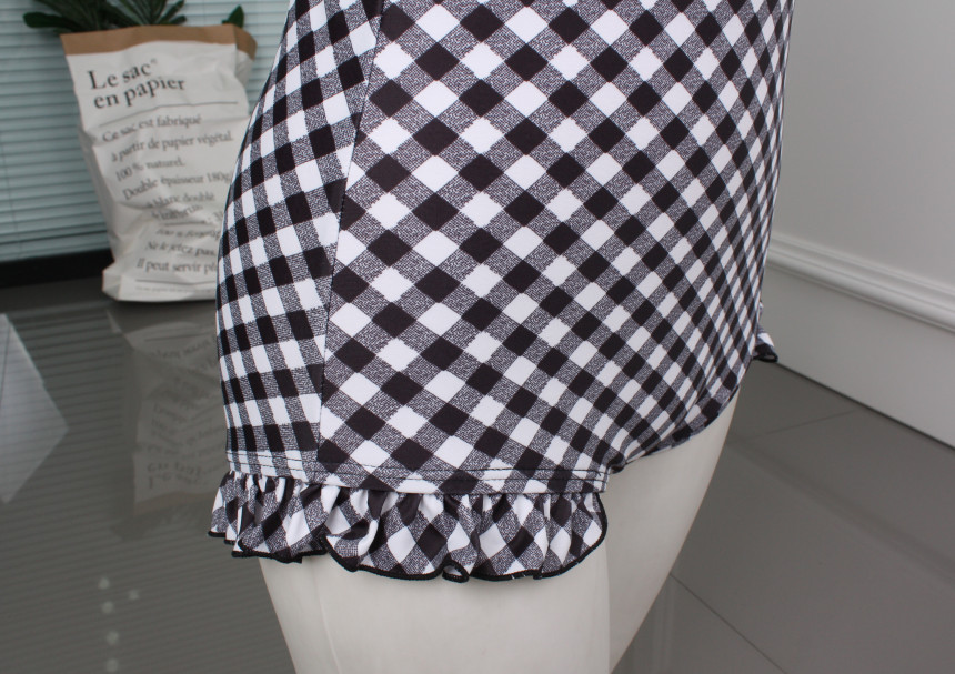 <b><p>check Frill Monokini swimsuit lovely cute</p></b><b><p>チェック フリル モノキニ 水着 ラブリー かわいい ワンピース ビーチスタイル</p></b><br /><br /><p align='center'>