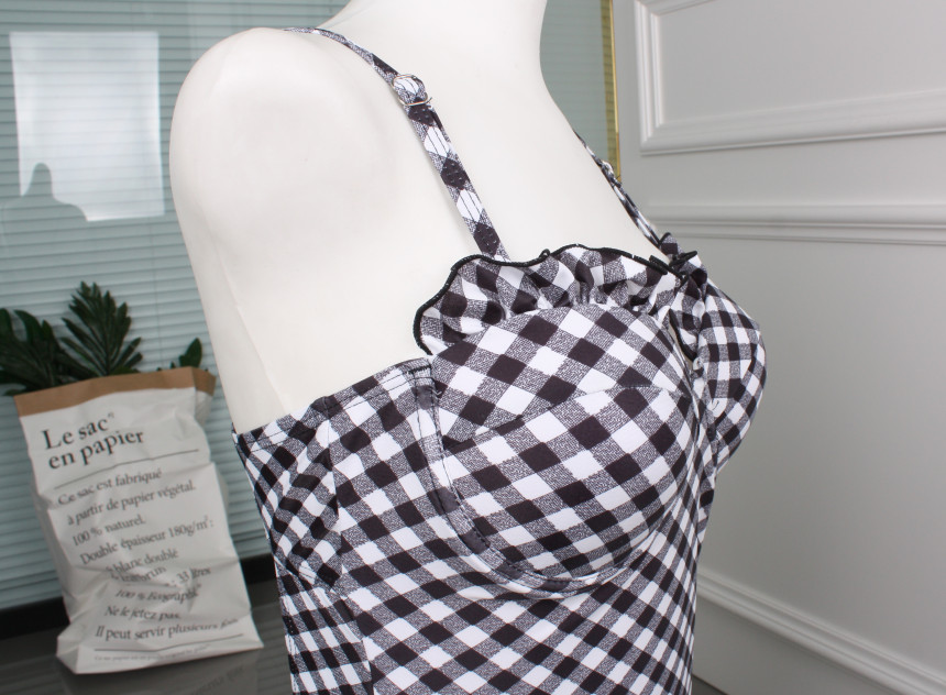 <b><p>check Frill Monokini swimsuit lovely cute</p></b><b><p>チェック フリル モノキニ 水着 ラブリー かわいい ワンピース ビーチスタイル</p></b><br /><br /><p align='center'>