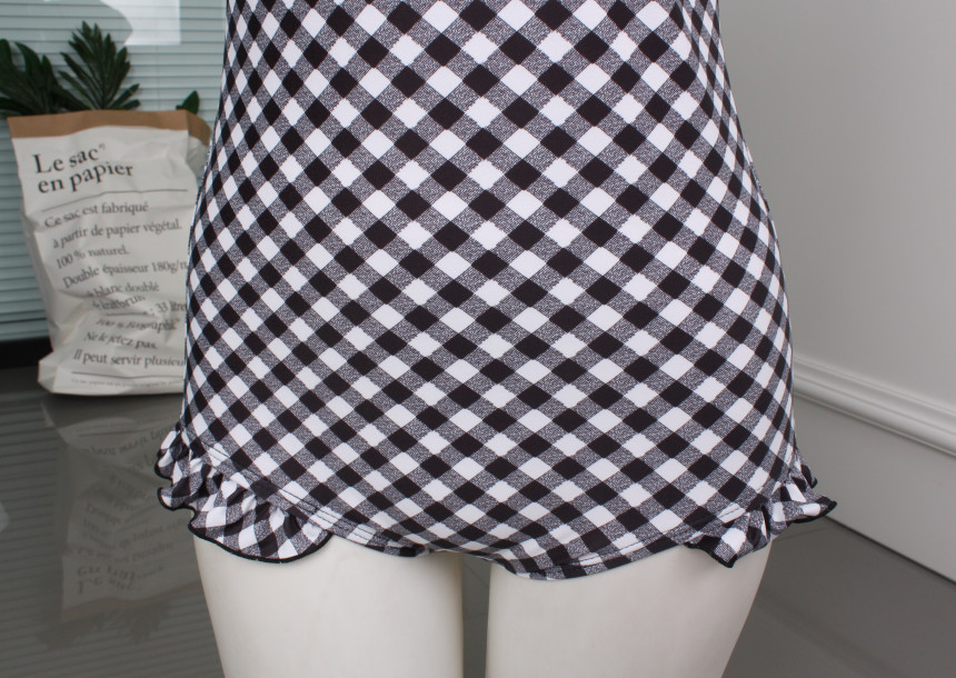 <b><p>check Frill Monokini swimsuit lovely cute</p></b><b><p>チェック フリル モノキニ 水着 ラブリー かわいい ワンピース ビーチスタイル</p></b><br /><br /><p align='center'>