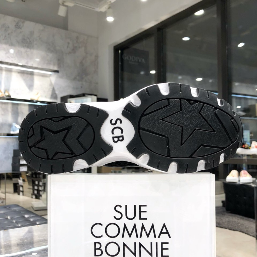 <b><p>Shu Comma Bonnie melody Mei Sneakers Gray</p></b><b><p>シューコンマみる メロディ メッ スニーカー グレー DG4DX17067GRY</p></b><br /><br /><p align='center'>