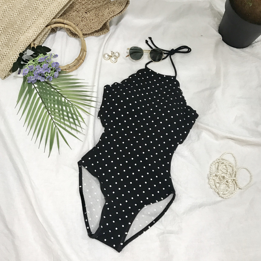 <b><p>dot Halter Monokini Resort locati swimsuit</p></b><b><p>ドット ホルターネック モノキニ リゾートコーディネート 水着 波 水玉 20代の女性</p></b><br /><br /><p align='center'>