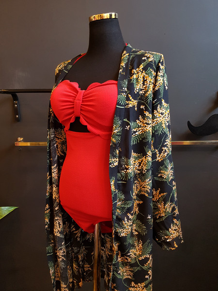 <b><p>Mourning Halter wave noki one piece swimsuit</p></b><b><p>無排 ホルターネック 波 ウェーブ モノキニ ワンピース 水着 4色 薄い見える</p></b><br /><br /><p align='center'>