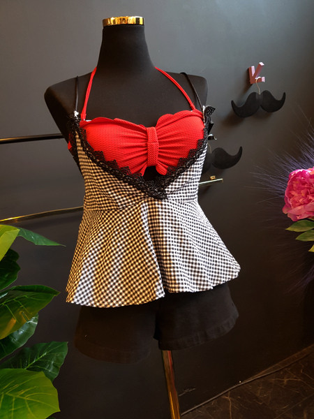 <b><p>Mourning Halter wave noki one piece swimsuit</p></b><b><p>無排 ホルターネック 波 ウェーブ モノキニ ワンピース 水着 4色 薄い見える</p></b><br /><br /><p align='center'>