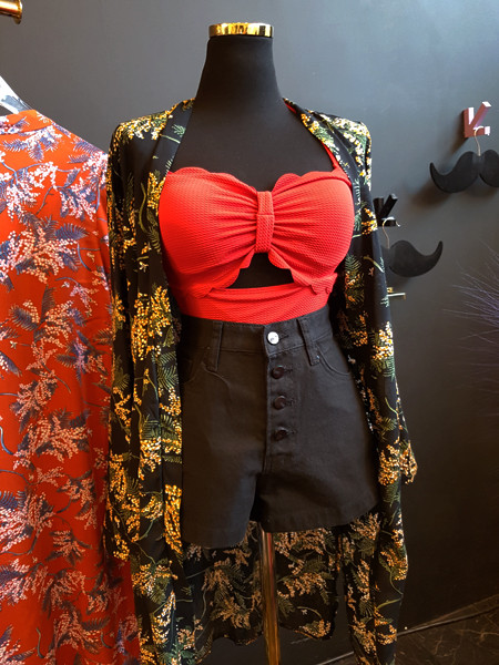 <b><p>Mourning Halter wave noki one piece swimsuit</p></b><b><p>無排 ホルターネック 波 ウェーブ モノキニ ワンピース 水着 4色 薄い見える</p></b><br /><br /><p align='center'>