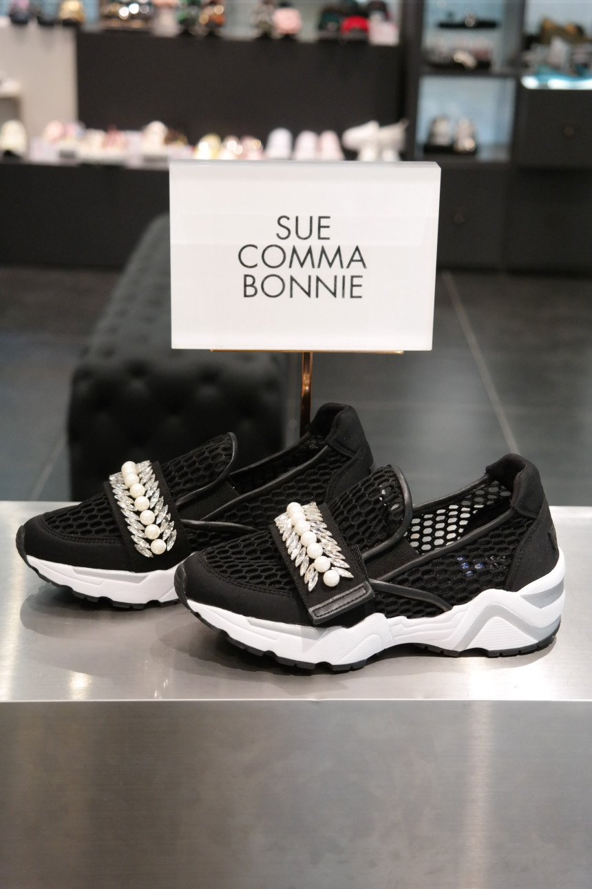 <b><p>Shu Comma Bonnie lody slip DG4DX17005BLK</p></b><b><p>シューコンマみる メロディー スリップ に DG4DX17005BLK ガールクラッ感じ</p></b><br /><br /><p align='center'>