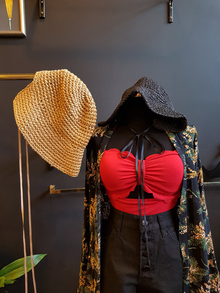 <b><p>Mourning Halter wave noki one piece swimsuit</p></b><b><p>無排 ホルターネック 波 ウェーブ モノキニ ワンピース 水着 4色 薄い見える</p></b><br /><br /><p align='center'>