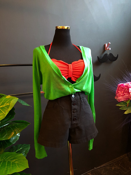 <b><p>Mourning Halter wave noki one piece swimsuit</p></b><b><p>無排 ホルターネック 波 ウェーブ モノキニ ワンピース 水着 4色 薄い見える</p></b><br /><br /><p align='center'>