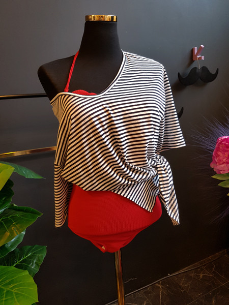 <b><p>Mourning Halter wave noki one piece swimsuit</p></b><b><p>無排 ホルターネック 波 ウェーブ モノキニ ワンピース 水着 4色 薄い見える</p></b><br /><br /><p align='center'>