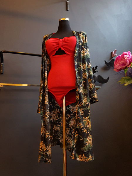 <b><p>Mourning Halter wave noki one piece swimsuit</p></b><b><p>無排 ホルターネック 波 ウェーブ モノキニ ワンピース 水着 4色 薄い見える</p></b><br /><br /><p align='center'>