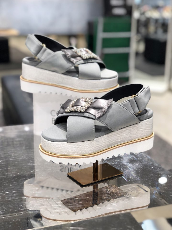 <b><p>Shu Comma Bonnie Sabrina sandal DG2AM17009GRY</p></b><b><p>シューコンマみる サブリナ サンダル DG2AM17009GRY 利用率の高い 夏</p></b><br /><br /><p align='center'>