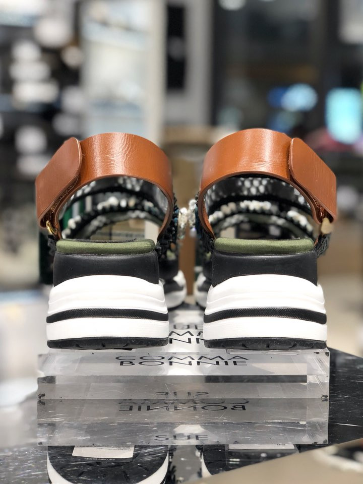 <b><p>Shu Comma Bonnie Heybee sandal DG2AM17026KHI</p></b><b><p>シューコンマみる ミツバチ サンダル DG2AM17026KHI 利用率の高い 夏</p></b><br /><br /><p align='center'>