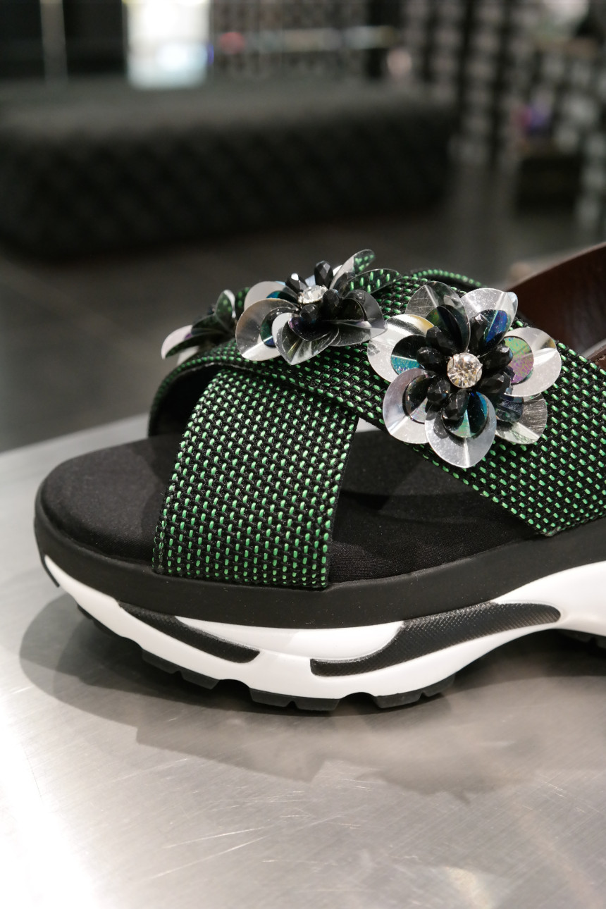 <b><p>Shu Comma Bonnie Retro Mo sandal DG2AM17022GRN</p></b><b><p>シューコンマみる レトロ ムード サンダル DG2AM17022GRN ラブリーな</p></b><br /><br /><p align='center'>