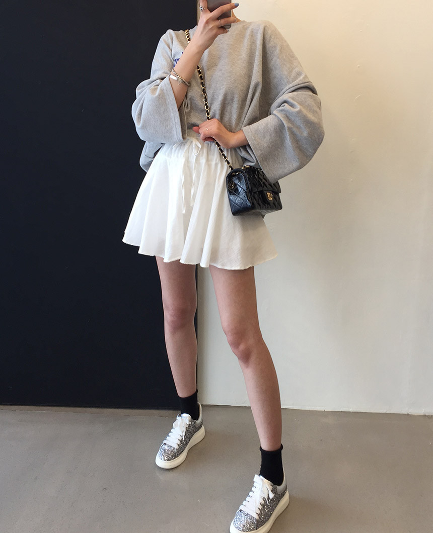 <b><p>Wendy Boxed T-shirt 4color Printing Roulette</p></b><b><p>ウェンディ ボックスTシャツ 4色 印刷 ルーズフィット チュリ 女性長袖 オ・バフェ</p></b><br /><br /><p align='center'>