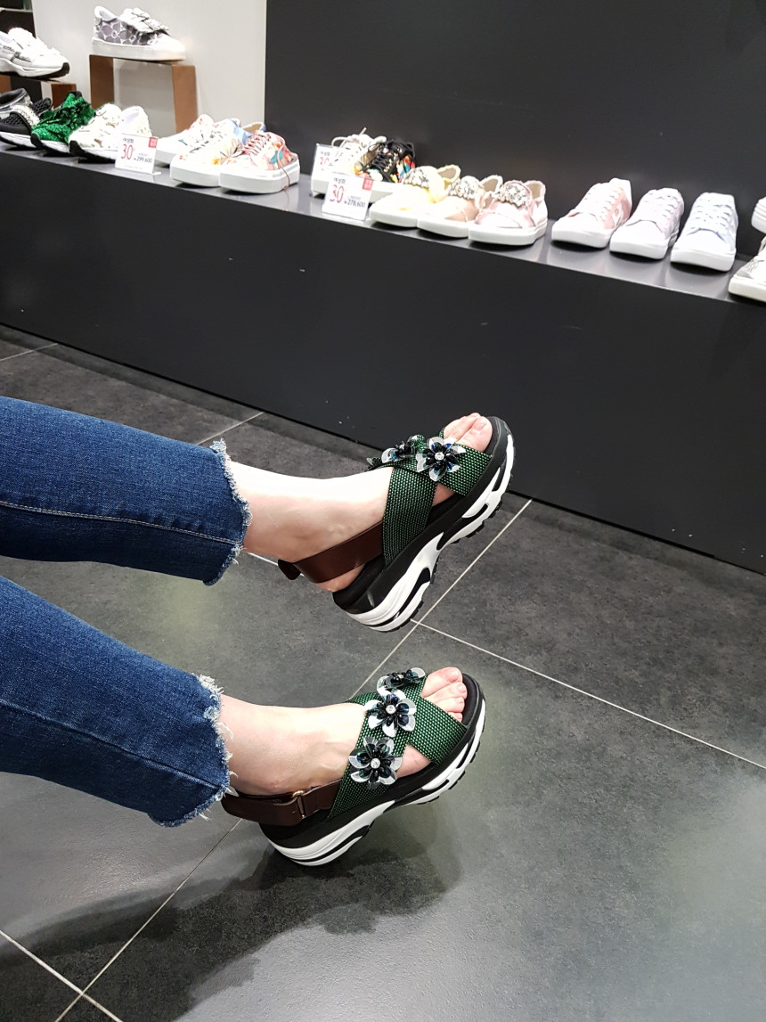 <b><p>Shu Comma Bonnie Retro Mo sandal DG2AM17022GRN</p></b><b><p>シューコンマみる レトロ ムード サンダル DG2AM17022GRN ラブリーな</p></b><br /><br /><p align='center'>