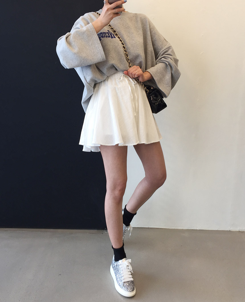 <b><p>Wendy Boxed T-shirt 4color Printing Roulette</p></b><b><p>ウェンディ ボックスTシャツ 4色 印刷 ルーズフィット チュリ 女性長袖 オ・バフェ</p></b><br /><br /><p align='center'>