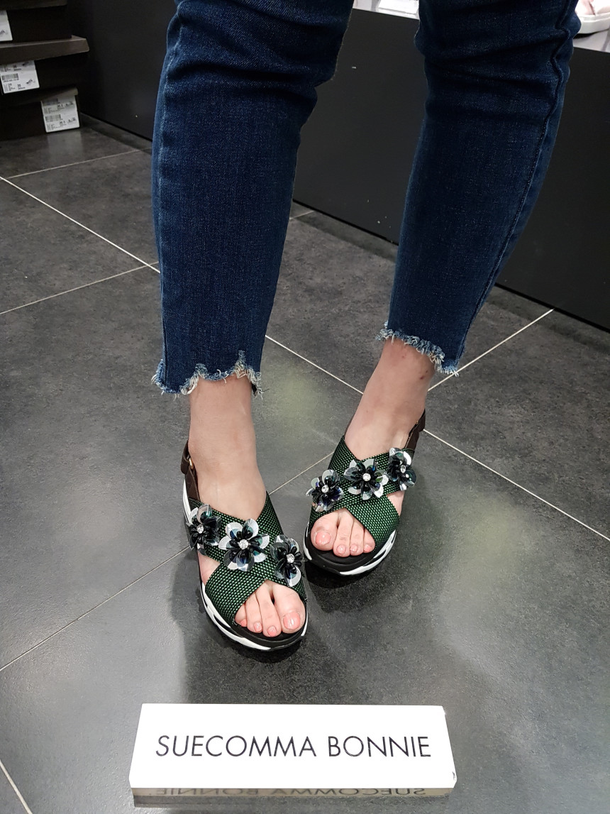 <b><p>Shu Comma Bonnie Retro Mo sandal DG2AM17022GRN</p></b><b><p>シューコンマみる レトロ ムード サンダル DG2AM17022GRN ラブリーな</p></b><br /><br /><p align='center'>