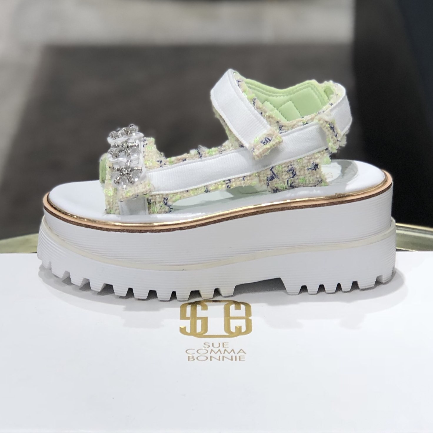 <b><p>Shu Comma Bonnie suecbe Tweed internatial</p></b><b><p>シューコンマみる suecommabonnie ツイード 国際的な 砂 grn DG2BM17023</p></b><br /><br /><p align='center'>