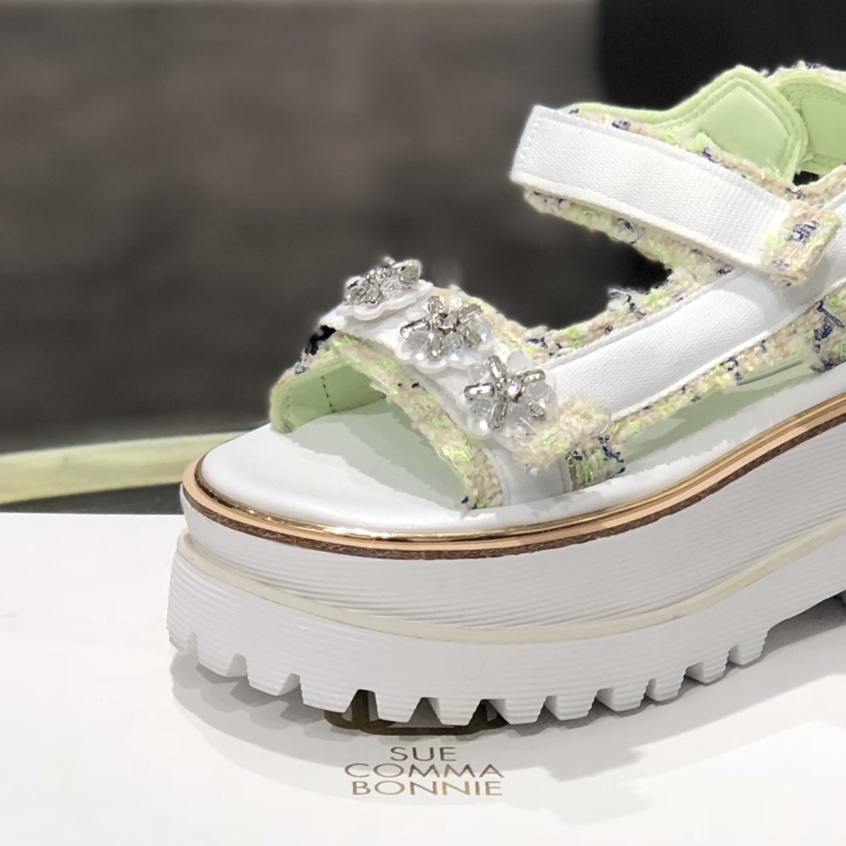 <b><p>Shu Comma Bonnie suecbe Tweed internatial</p></b><b><p>シューコンマみる suecommabonnie ツイード 国際的な 砂 grn DG2BM17023</p></b><br /><br /><p align='center'>