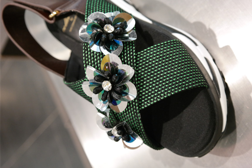 <b><p>Shu Comma Bonnie Retro Mo sandal DG2AM17022GRN</p></b><b><p>シューコンマみる レトロ ムード サンダル DG2AM17022GRN ラブリーな</p></b><br /><br /><p align='center'>