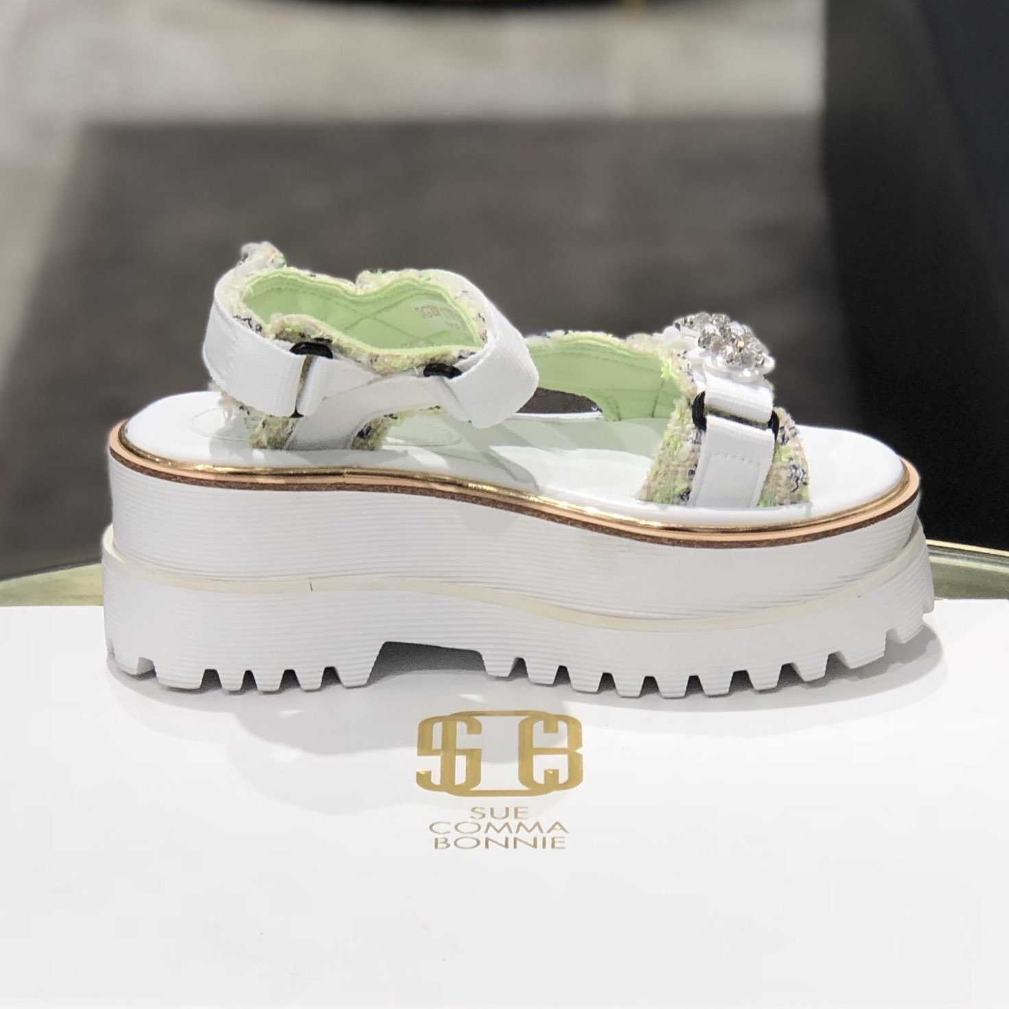 <b><p>Shu Comma Bonnie suecbe Tweed internatial</p></b><b><p>シューコンマみる suecommabonnie ツイード 国際的な 砂 grn DG2BM17023</p></b><br /><br /><p align='center'>