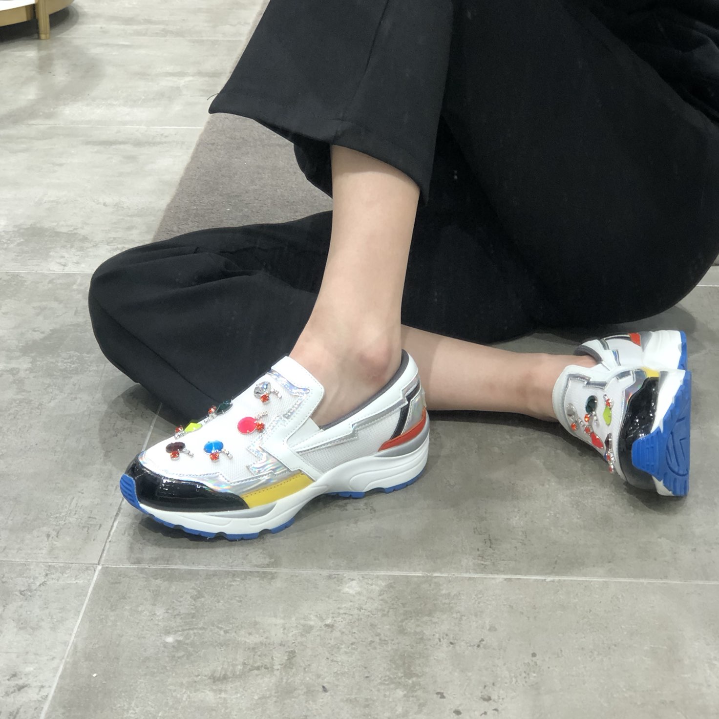 <b><p>Shu Comma Bonnie Haven star Twinkle Slip-</p></b><b><p>シューコンマみる ヘブン スター トゥインクル スリップオン LSKX55381WH</p></b><br /><br /><p align='center'>