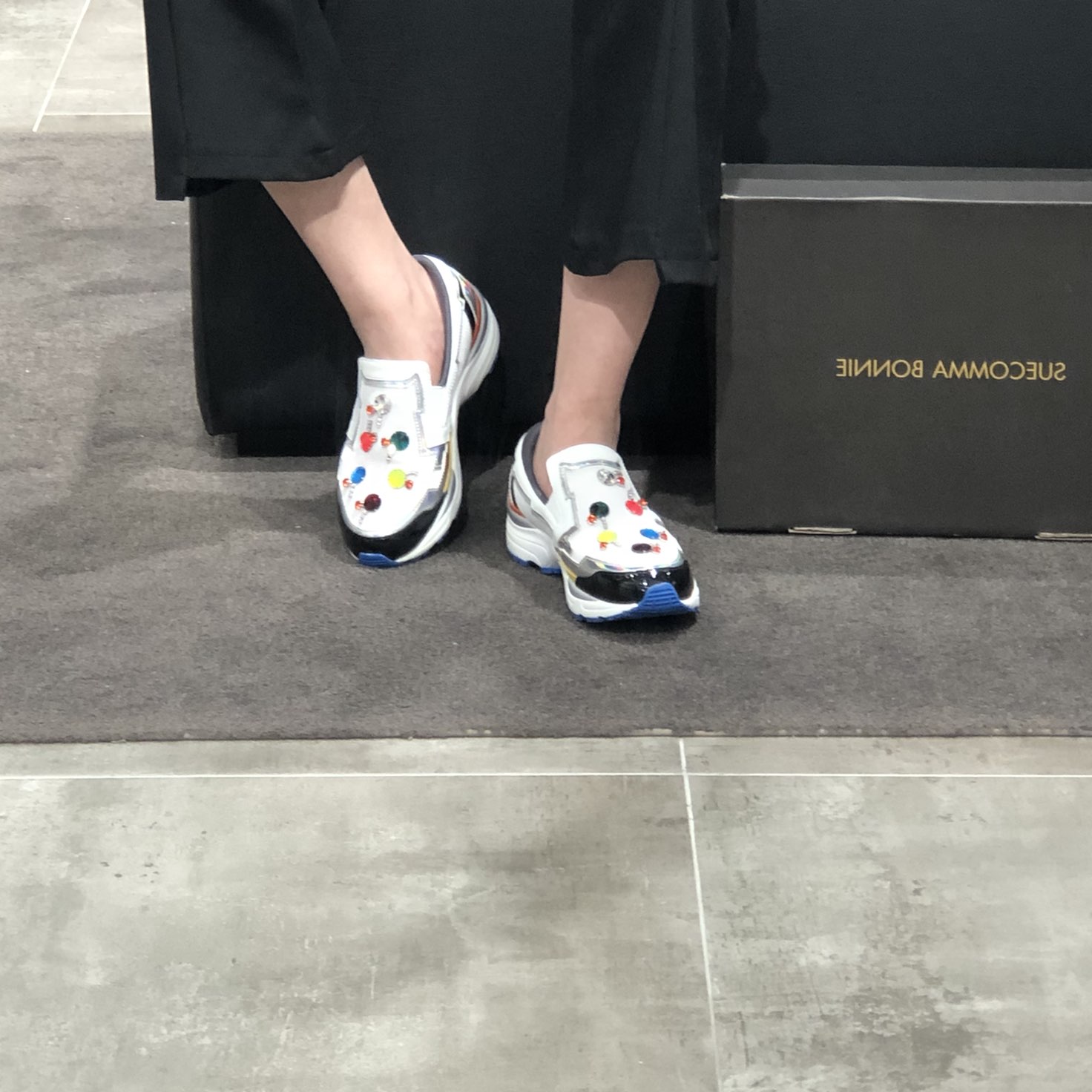 <b><p>Shu Comma Bonnie Haven star Twinkle Slip-</p></b><b><p>シューコンマみる ヘブン スター トゥインクル スリップオン LSKX55381WH</p></b><br /><br /><p align='center'>