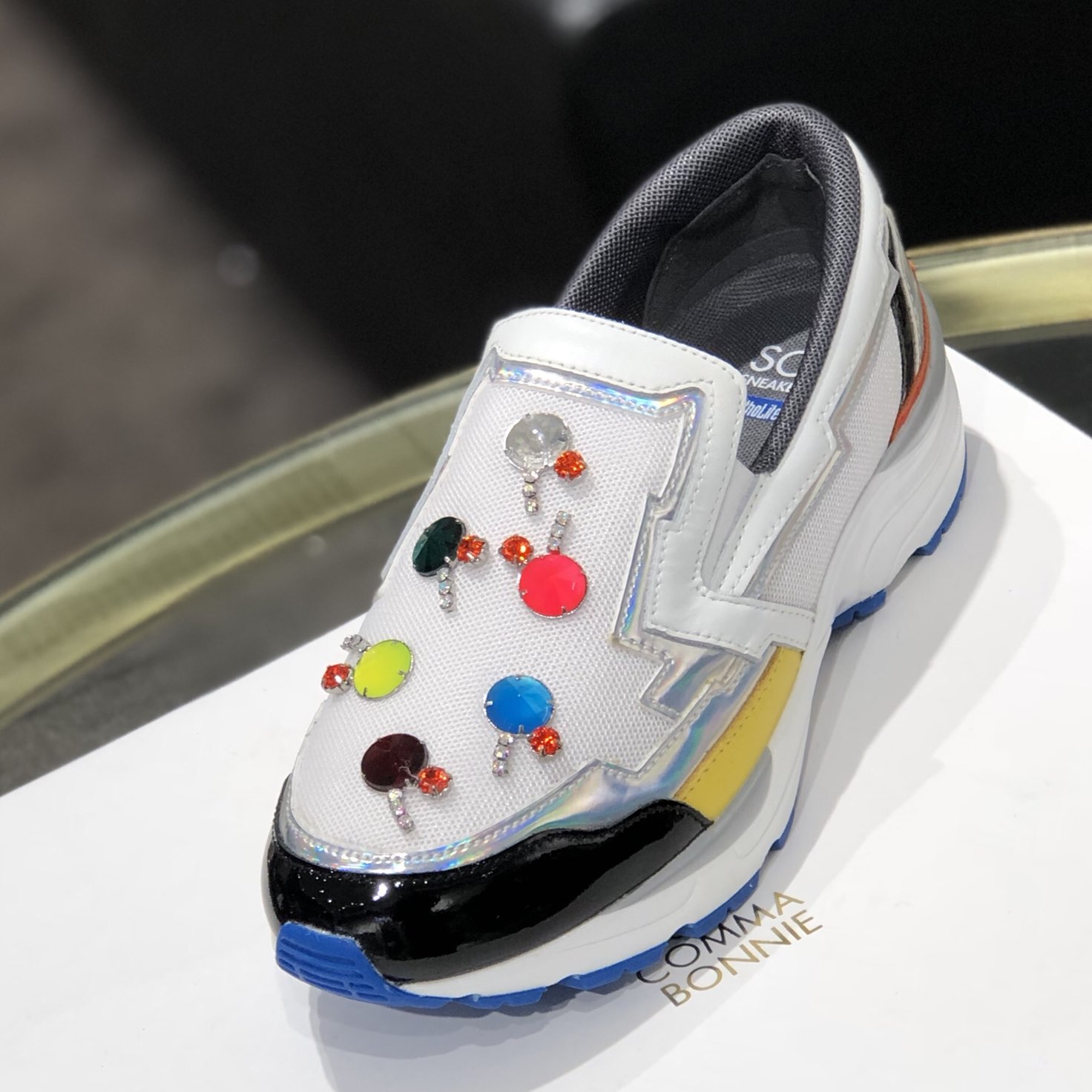 <b><p>Shu Comma Bonnie Haven star Twinkle Slip-</p></b><b><p>シューコンマみる ヘブン スター トゥインクル スリップオン LSKX55381WH</p></b><br /><br /><p align='center'>