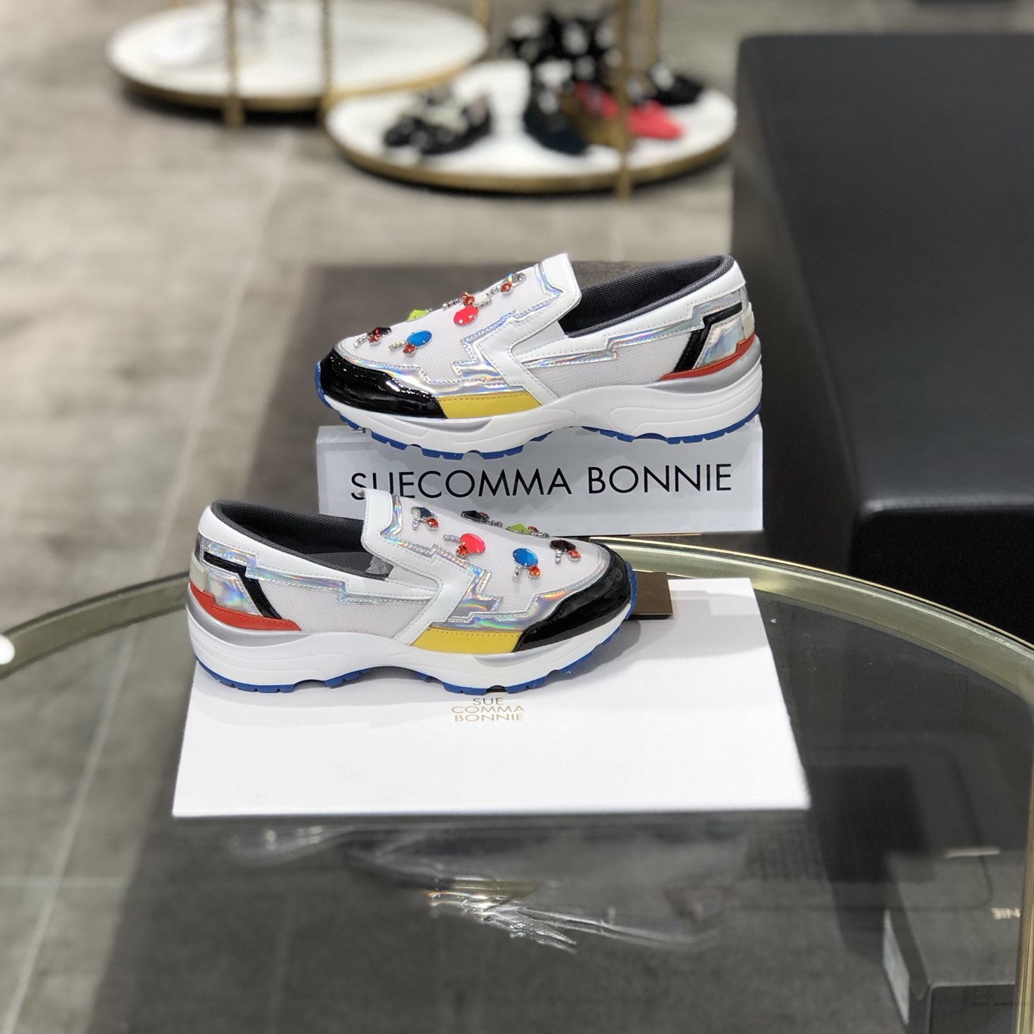 <b><p>Shu Comma Bonnie Haven star Twinkle Slip-</p></b><b><p>シューコンマみる ヘブン スター トゥインクル スリップオン LSKX55381WH</p></b><br /><br /><p align='center'>