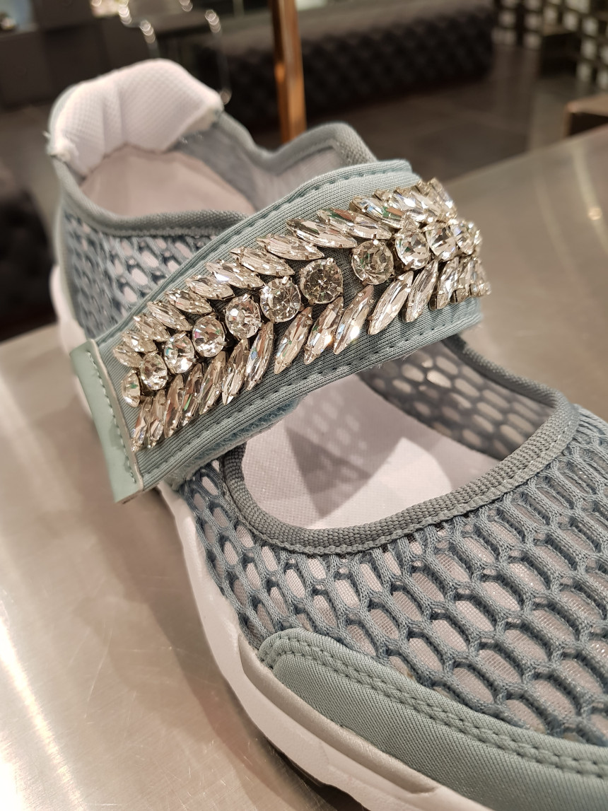 <b><p>Shu Comma Bonnie melody Slip- blue DG4DX17066BLU</p></b><b><p>シューコンマみる メロディ スリップオン ブルー DG4DX17066BLU 爽やかポイント</p></b><br /><br /><p align='center'>