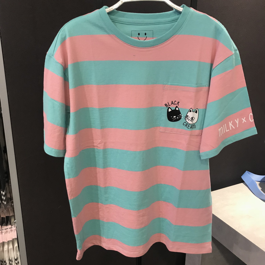 <b><p>The De Girls Tricolor Daggar stragy T-sht_TGRP8230</p></b><b><p>ザ・デイガールズ 三色 ダンガラ 戦略 Tシャツ_TGRP82306C サンコム甘く</p></b><br /><br /><p align='center'>