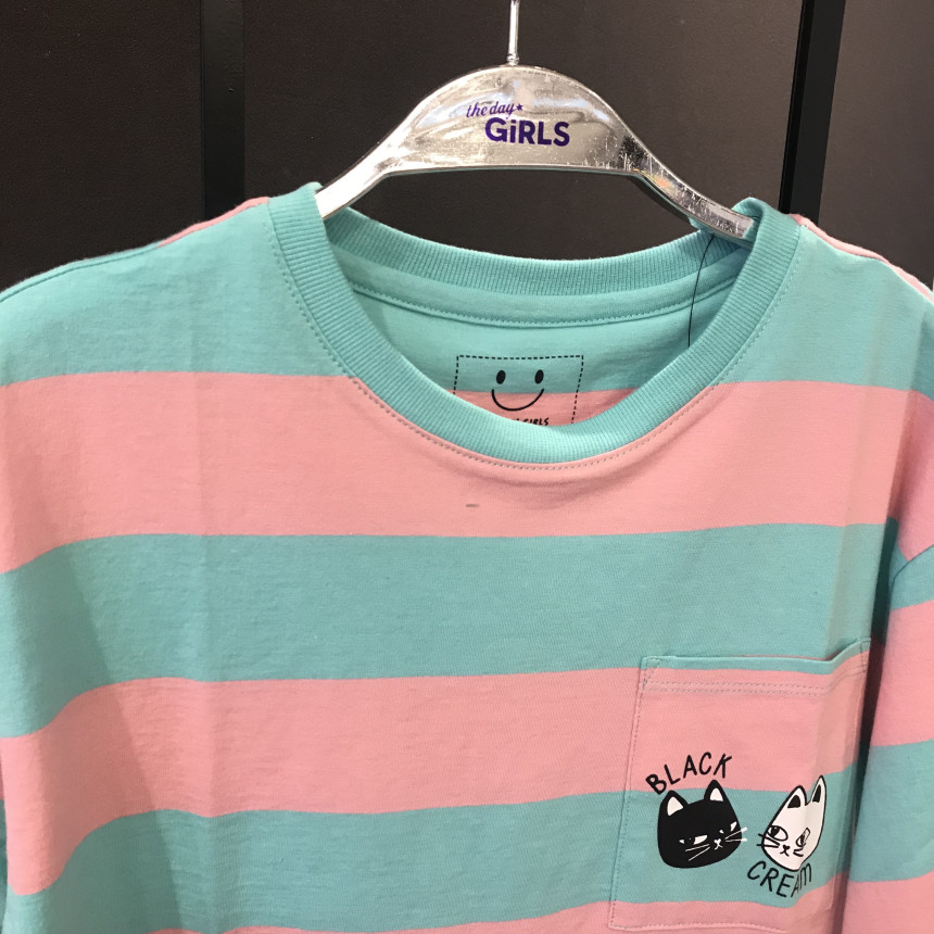 <b><p>The De Girls Tricolor Daggar stragy T-sht_TGRP8230</p></b><b><p>ザ・デイガールズ 三色 ダンガラ 戦略 Tシャツ_TGRP82306C サンコム甘く</p></b><br /><br /><p align='center'>