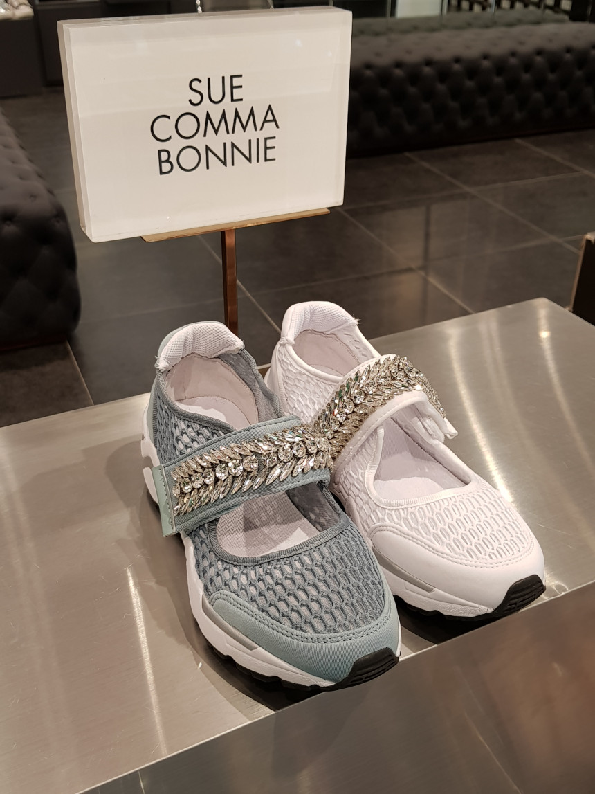 <b><p>Shu Comma Bonnie melody Slip- blue DG4DX17066BLU</p></b><b><p>シューコンマみる メロディ スリップオン ブルー DG4DX17066BLU 爽やかポイント</p></b><br /><br /><p align='center'>