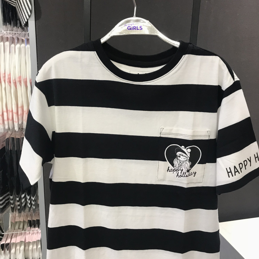 <b><p>The De Girls Tricolor Daggar stragy T-sht_TGRP8230</p></b><b><p>ザ・デイガールズ 三色 ダンガラ 戦略 Tシャツ_TGRP82306C サンコム甘く</p></b><br /><br /><p align='center'>