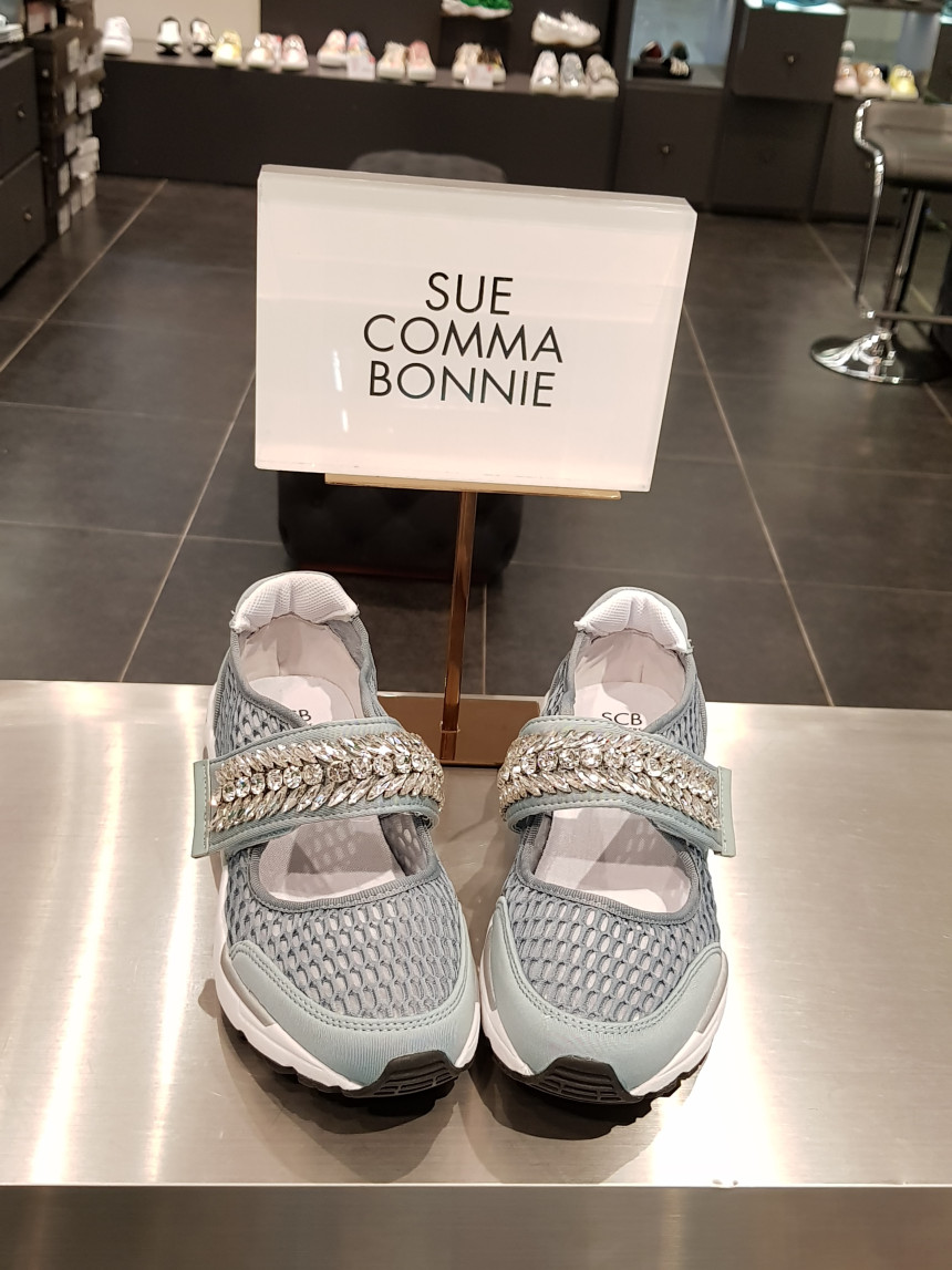 <b><p>Shu Comma Bonnie melody Slip- blue DG4DX17066BLU</p></b><b><p>シューコンマみる メロディ スリップオン ブルー DG4DX17066BLU 爽やかポイント</p></b><br /><br /><p align='center'>