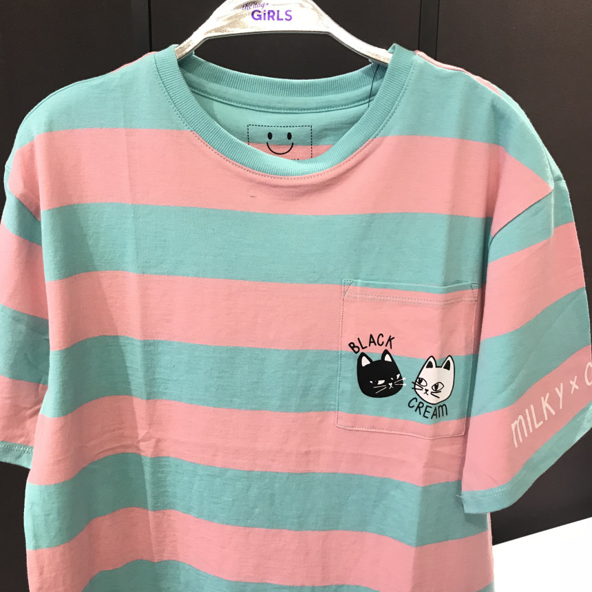 <b><p>The De Girls Tricolor Daggar stragy T-sht_TGRP8230</p></b><b><p>ザ・デイガールズ 三色 ダンガラ 戦略 Tシャツ_TGRP82306C サンコム甘く</p></b><br /><br /><p align='center'>