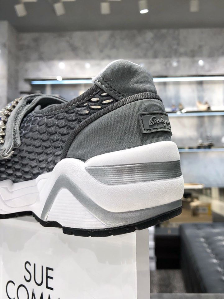 <b><p>Shu Comma Bonnie melody Mei Sneakers Gray</p></b><b><p>シューコンマみる メロディ メッ スニーカー グレー DG4DX17067GRY</p></b><br /><br /><p align='center'>