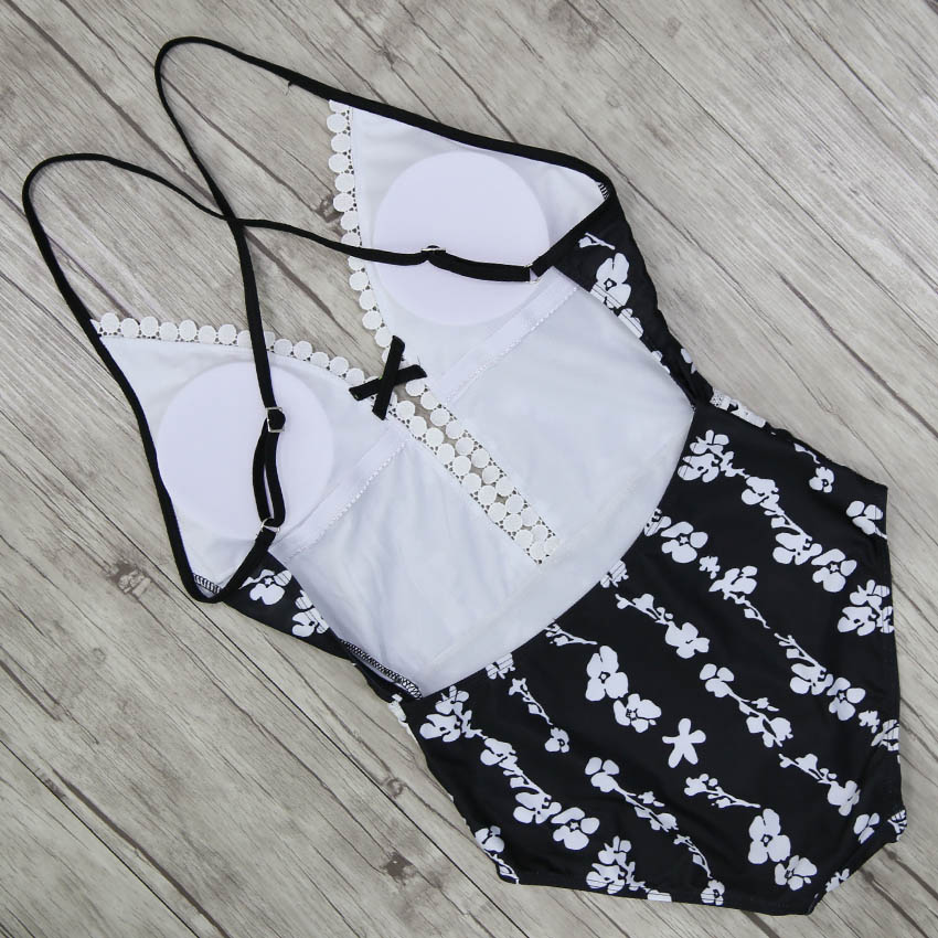 <b><p>simple bac bikini Up to XL ze Big Mono swsuit</p></b><b><p>シンプル ベーシック 基本 ビキニ XLサイズまで ビッグモノ 水着 ラッシュガード</p></b><br /><br /><p align='center'>