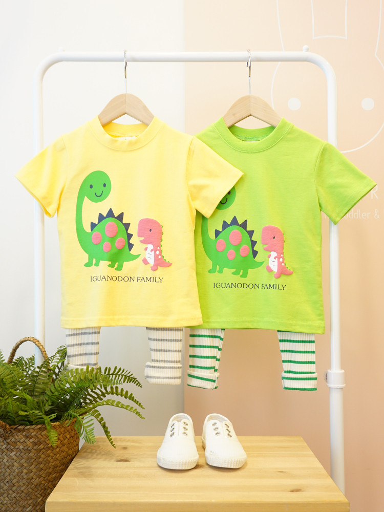 <b><p>dinosaur family Short sleeves T-shi col Nice</p></b><b><p>恐竜 家族 半袖 Tシャツ 3 色 肌触りの良い 姉妹ルックコーディネート 女の子</p></b><br /><br /><p align='center'>