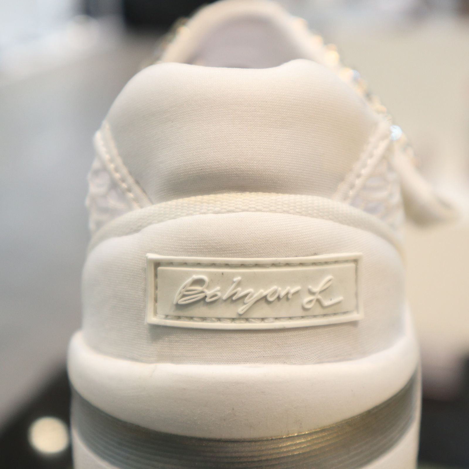 <b><p>Shu Comma Bonnie Mary Jane melody Slip- 5CM</p></b><b><p>シューコンマみる メアリー・ジェーン メロディ スリップオン 5CM ホワイト DG4DX17066</p></b><br /><br /><p align='center'>