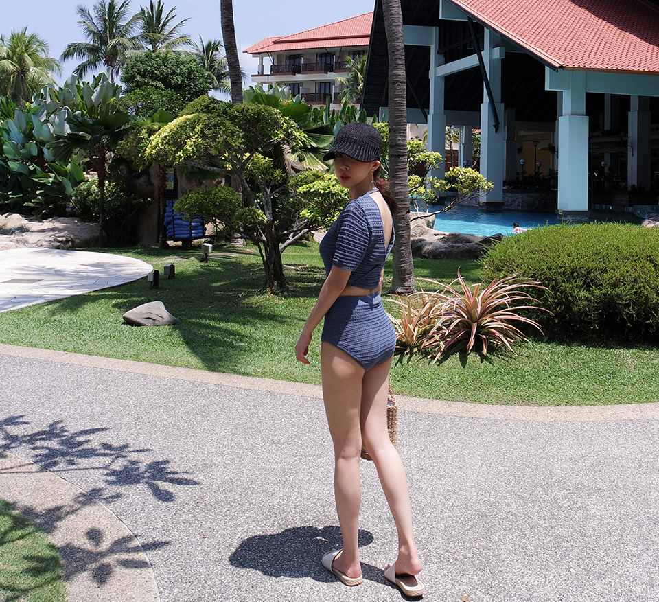 <b><p>innocence reversal Backless Short neat biki</p></b><b><p>清純 反転 バックレス 半袖 ニット ビキニ 3色 マグニフィセント ユニーク カジュアル水着</p></b><br /><br /><p align='center'>