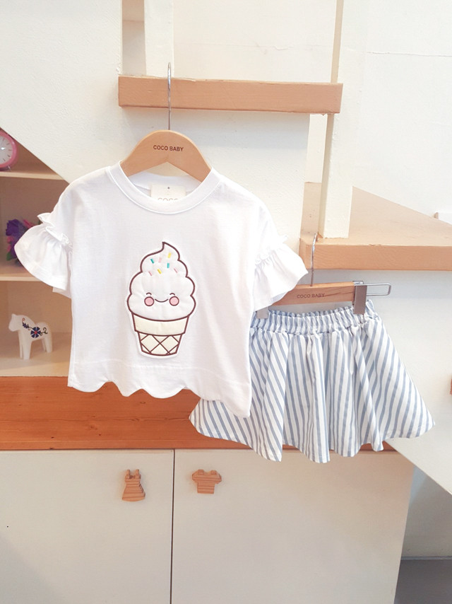 <b><p>puff tea 2color cutie Lovely T-shirt Buse</p></b><b><p>シュークリーム ラッフルティー 2色 耳詠 ラブTシャツ ブラウス どこでもよく似合う</p></b><br /><br /><p align='center'>