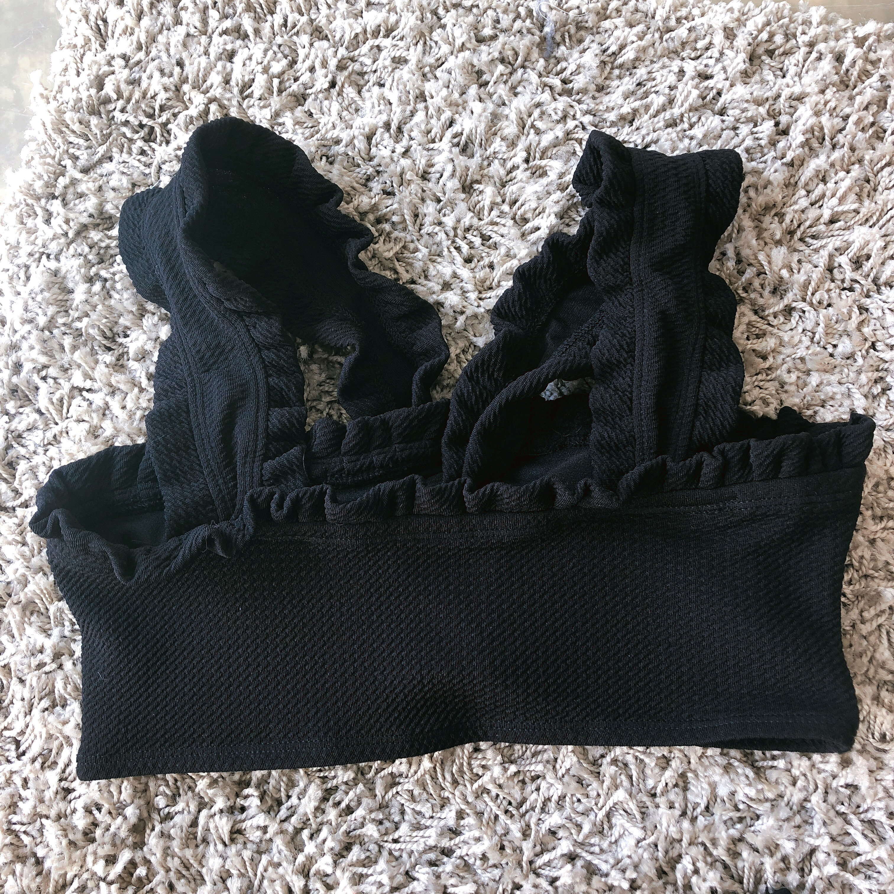 <b><p>Halter High waist Frill bikini Beach look</p></b><b><p>ホルターネック ハイウエスト フリル ビキニ ビーチル 女神水着 さわやかなデザイン</p></b><br /><br /><p align='center'>