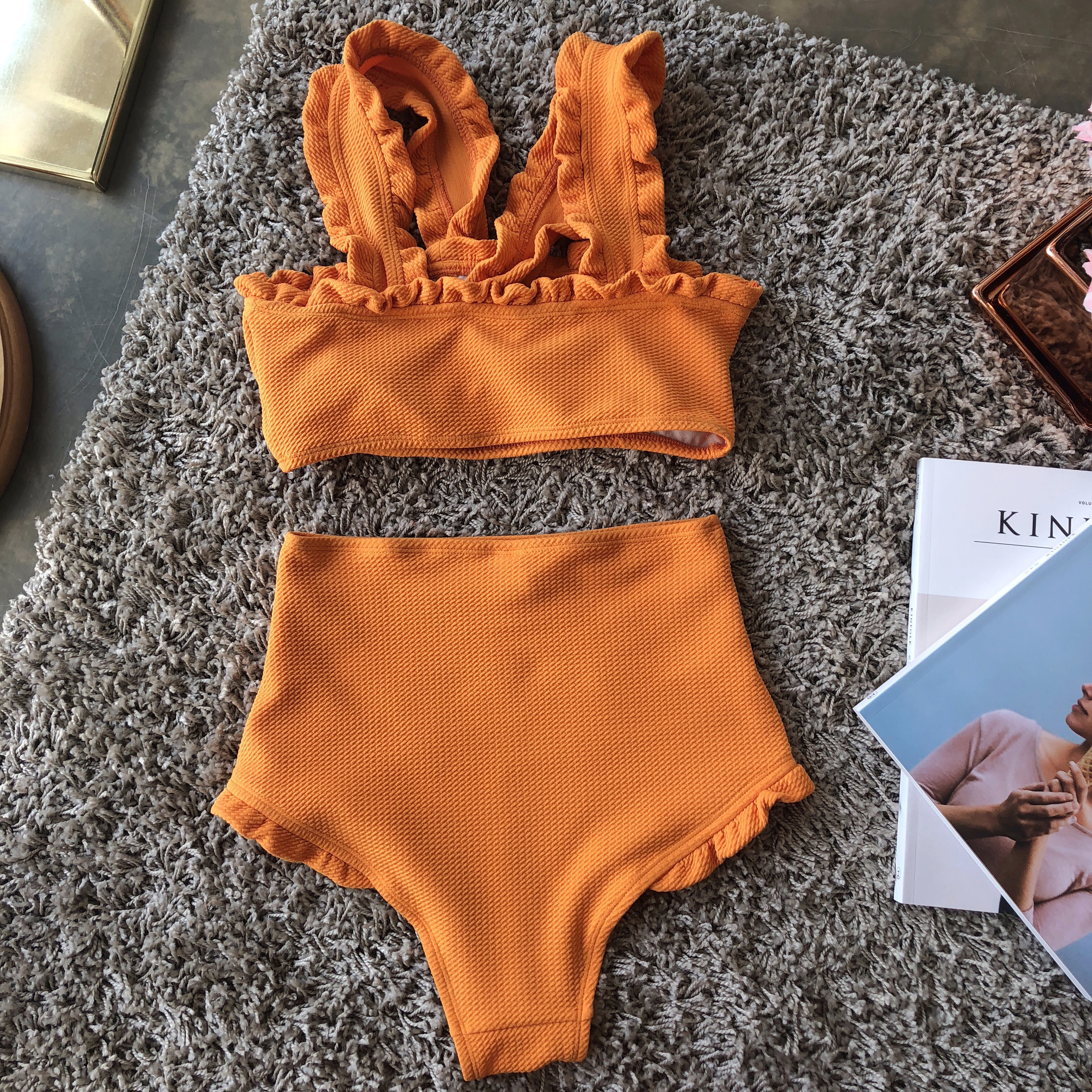 <b><p>Halter High waist Frill bikini Beach look</p></b><b><p>ホルターネック ハイウエスト フリル ビキニ ビーチル 女神水着 さわやかなデザイン</p></b><br /><br /><p align='center'>