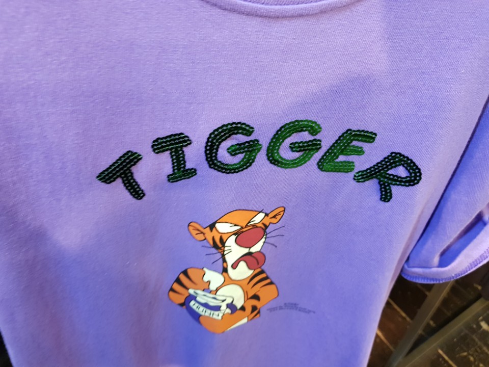 <b><p>Disney Tiger Sequins T-shirt</p></b><b><p>ディズニー タイガー スパンコール Tシャツ</p></b><br /><br /><p align='center'>