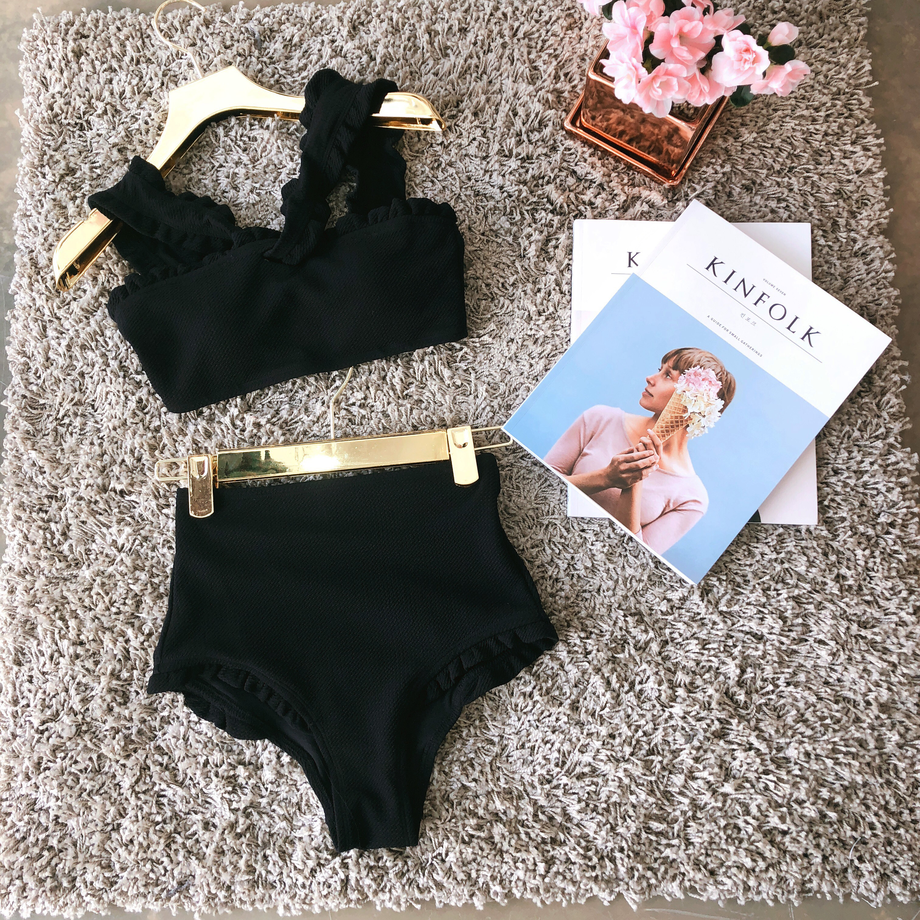 <b><p>Halter High waist Frill bikini Beach look</p></b><b><p>ホルターネック ハイウエスト フリル ビキニ ビーチル 女神水着 さわやかなデザイン</p></b><br /><br /><p align='center'>