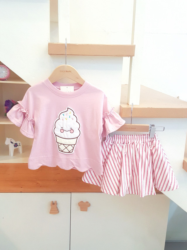 <b><p>puff tea 2color cutie Lovely T-shirt Buse</p></b><b><p>シュークリーム ラッフルティー 2色 耳詠 ラブTシャツ ブラウス どこでもよく似合う</p></b><br /><br /><p align='center'>